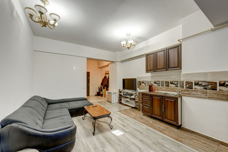 Apartament 2 camere Piata Alba Iulia cu o terasa generoasa!