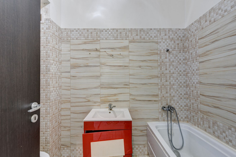 Apartament 2 camere Piata Alba Iulia cu o terasa generoasa!