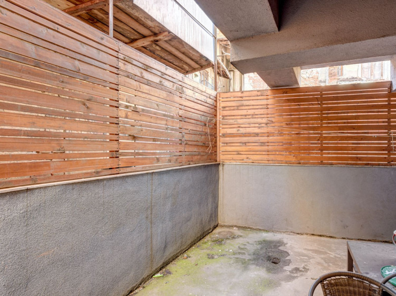 Apartament 2 camere Piata Alba Iulia cu o terasa generoasa!