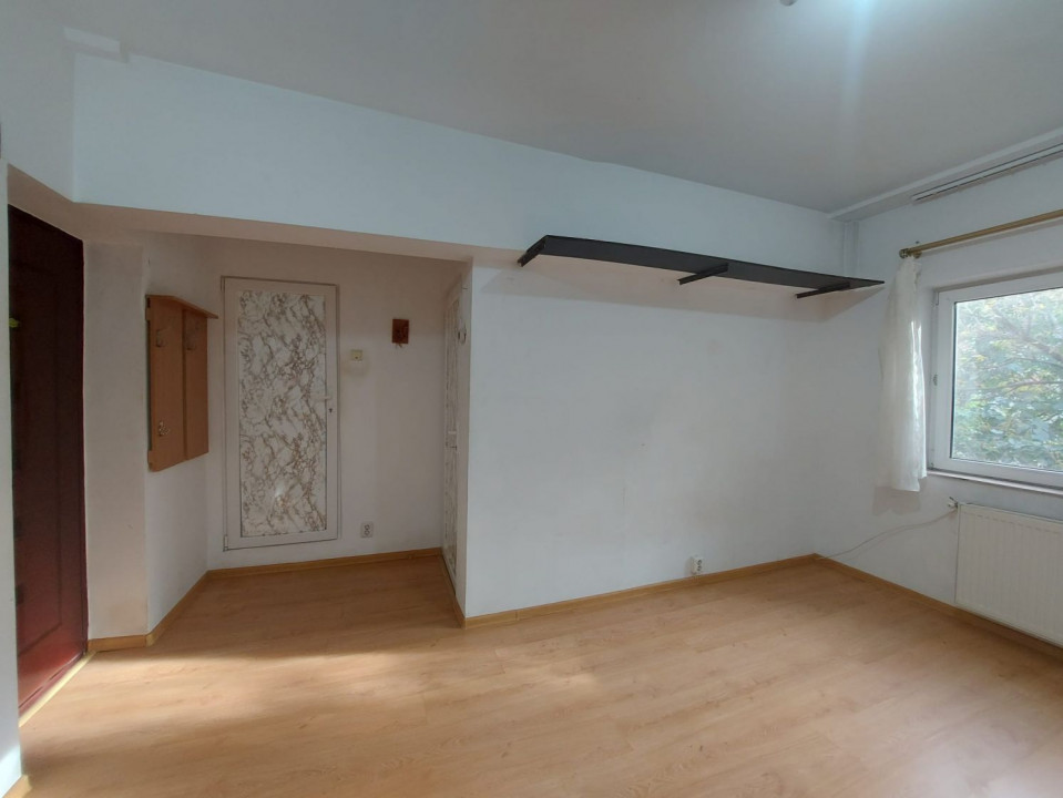 Garsonieră Crângași - complex studențesc Regie, centrală termică proprie!