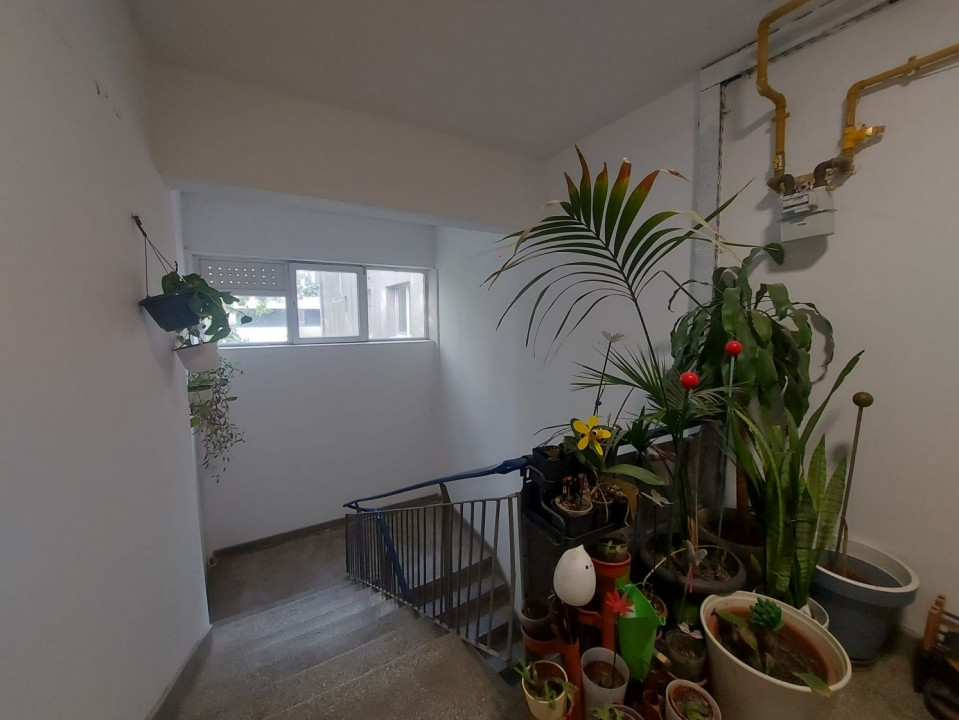 Garsonieră Crângași - complex studențesc Regie, centrală termică proprie!