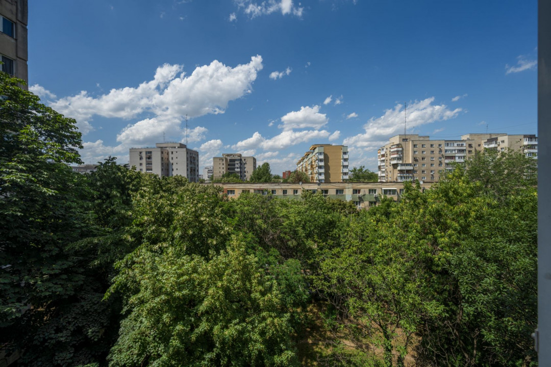 Apartament de 3 camere, vedere frumoasă, bloc Z, Drumul Taberei!