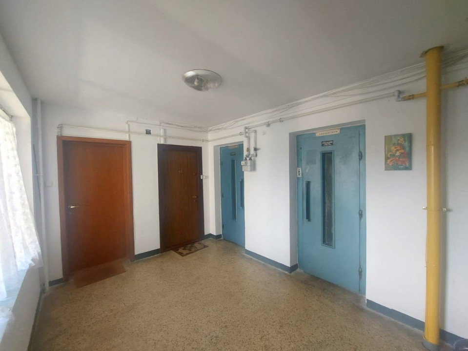 Apartament de 3 camere, vedere frumoasă, bloc Z, Drumul Taberei!