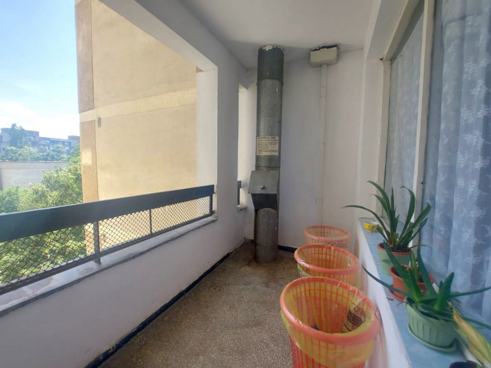 Apartament de 3 camere, vedere frumoasă, bloc Z, Drumul Taberei!