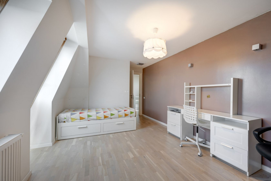 Apartament plin de lumină - 4 camere - Calea Călărașilor - Delea Veche!