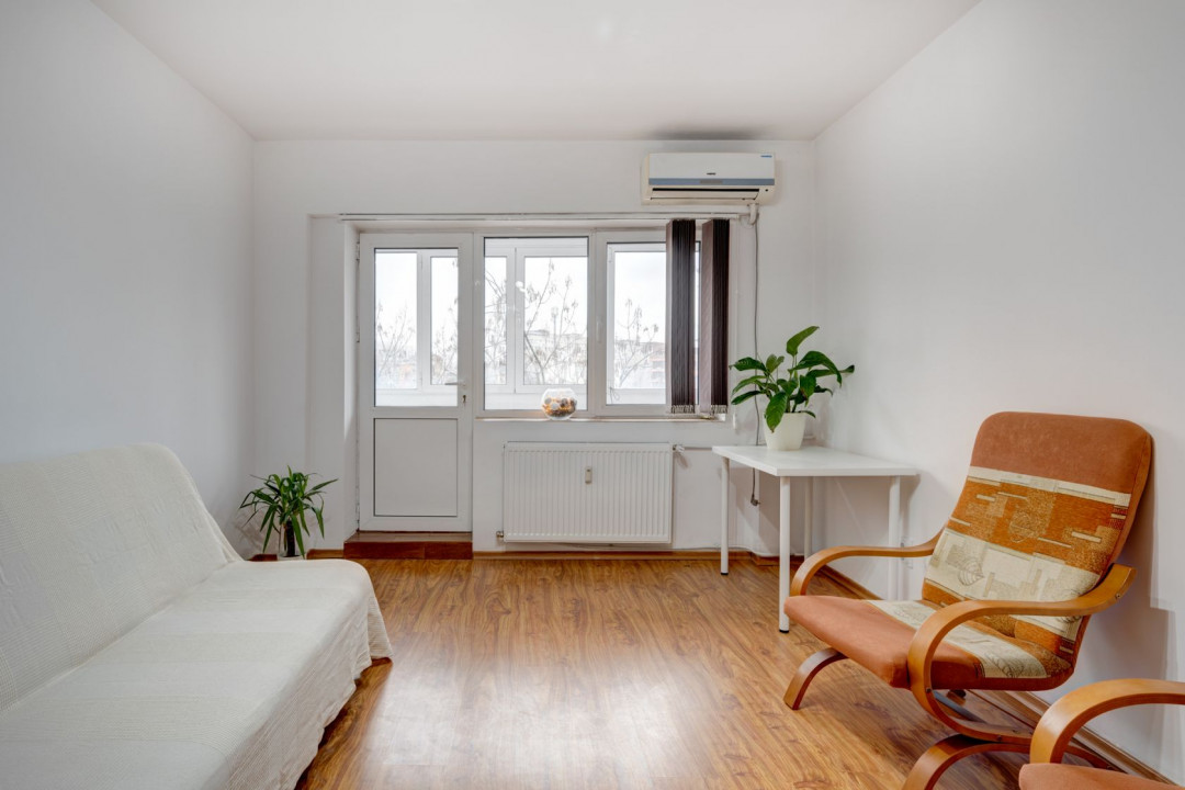 Apartament de 2 camere, etaj 3, metrou la 2 minute, Piața Gorjului!