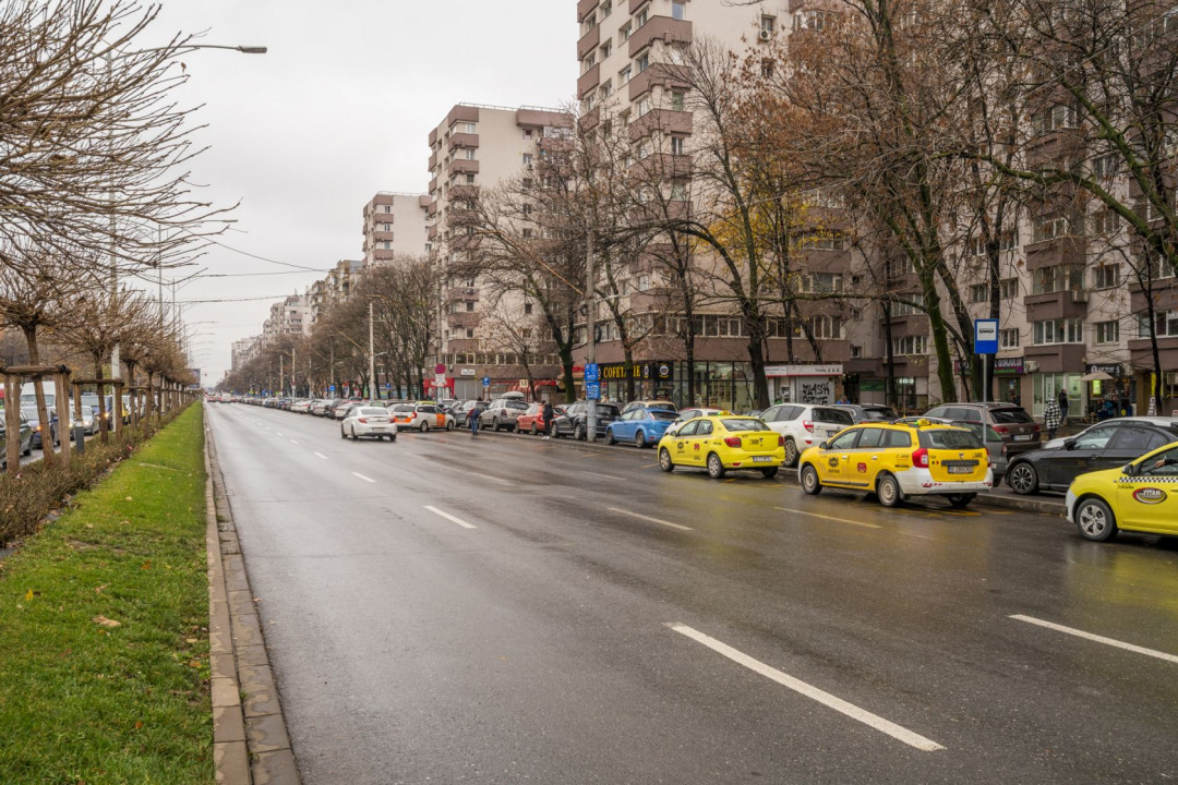 Apartament de 2 camere, etaj 3, metrou la 2 minute, Piața Gorjului!