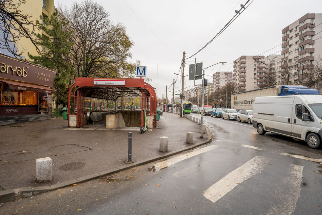 Apartament de 2 camere, etaj 3, metrou la 2 minute, Piața Gorjului!