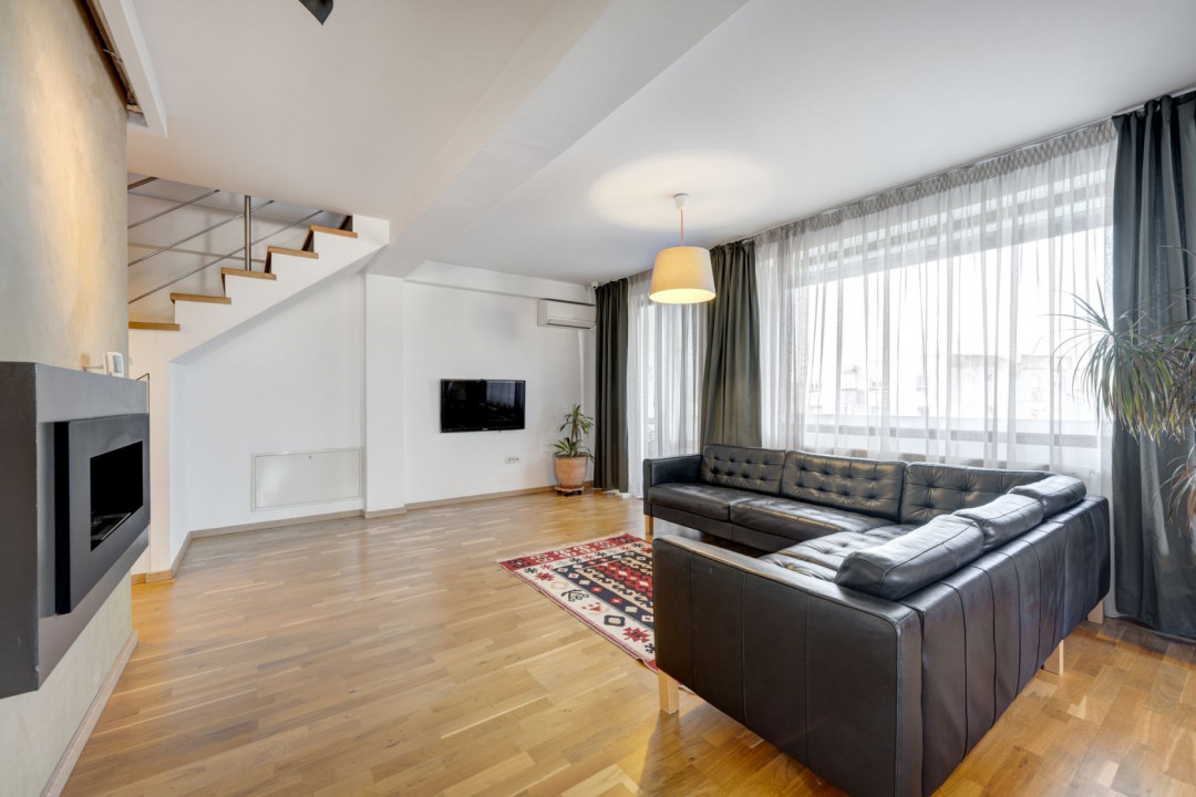 Apartament spațios de 4 camere cu loc de parcare, Calea Călărașilor!