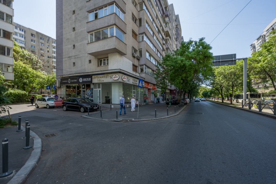 Garsonieră însorită la etajul 1, bloc 1980, Bd. Titulescu - Piața Victoriei!
