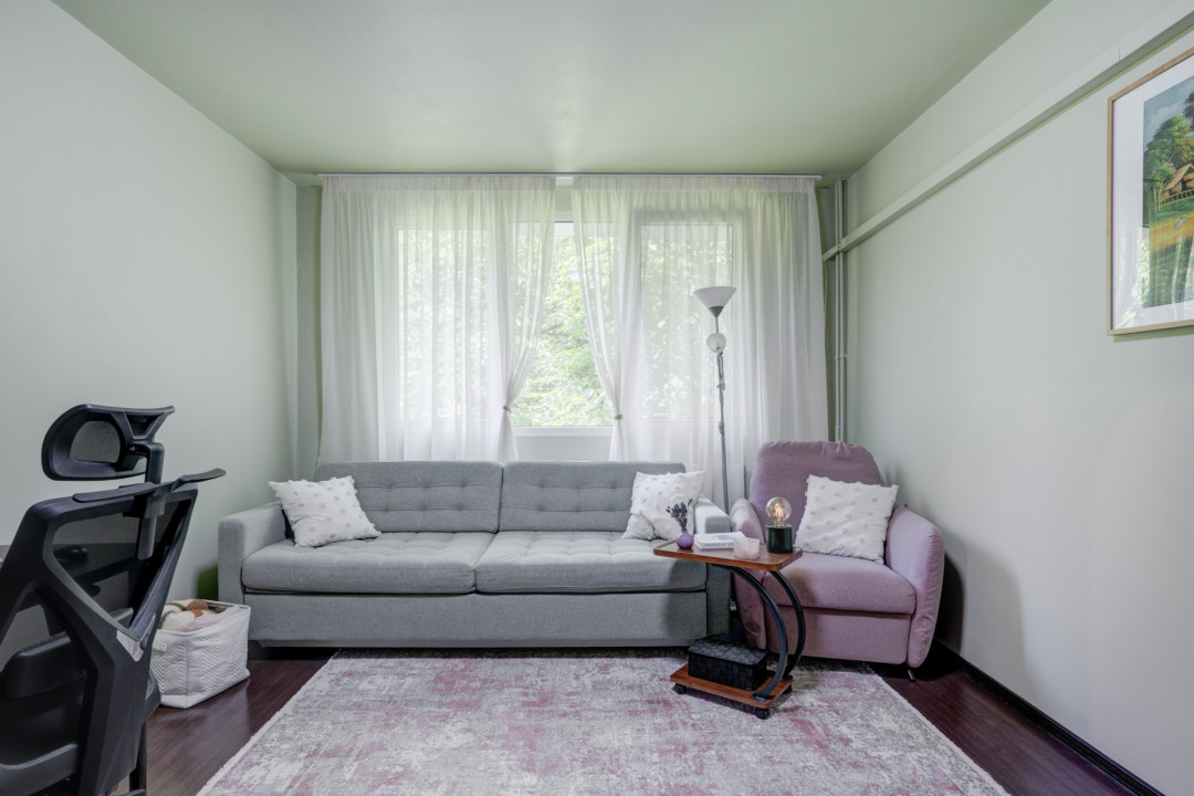 Apartament primitor de 2 camere, mobilat/utilat și loc de parcare!