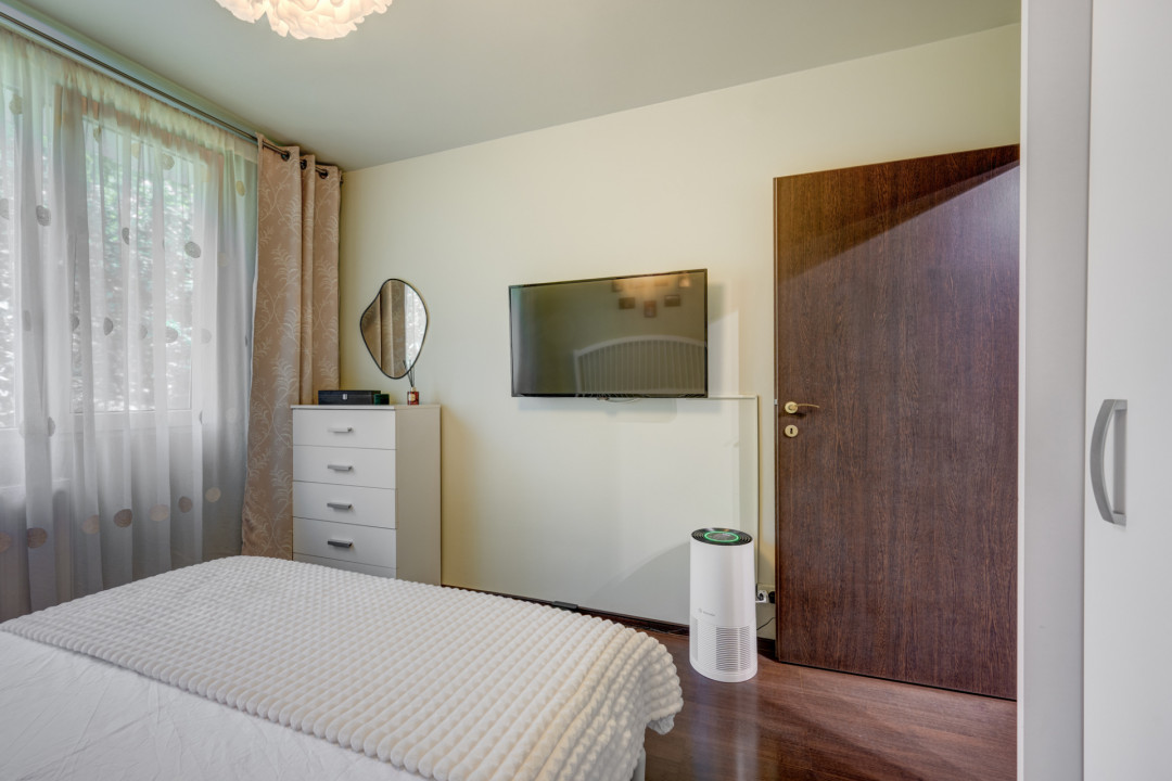 Apartament primitor de 2 camere, mobilat/utilat și loc de parcare!