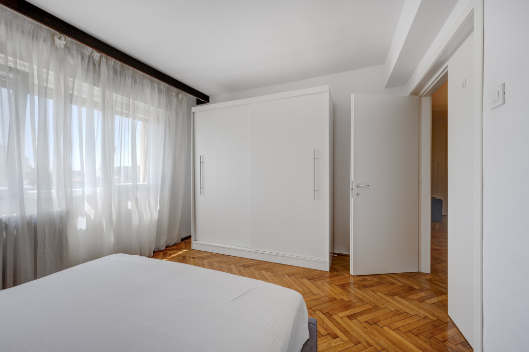 Apartament spațios și luminos de 3 camere cu 2 băi, bloc 1979, Sala Radio!
