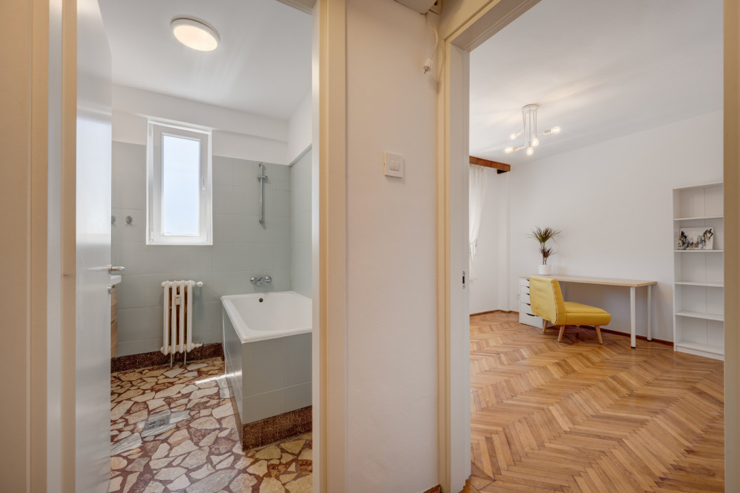 Apartament spațios și luminos de 3 camere cu 2 băi, bloc 1979, Sala Radio!
