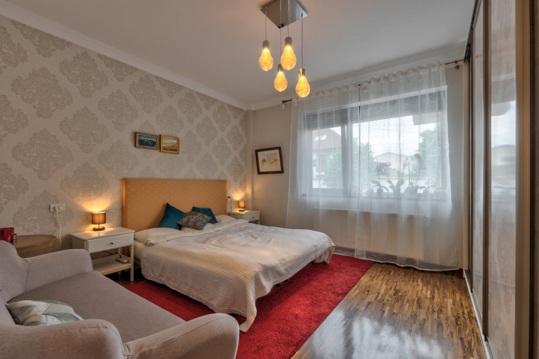 Apartament de 5 camere 170mp utili, 77mp curte și 3 locuri de parcare! 