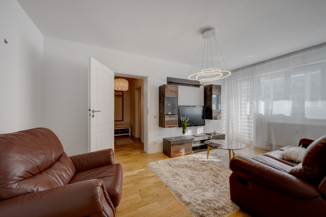 Apartament de 2 camere proaspăt renovat, 5 min de metrou, prima închiriere!