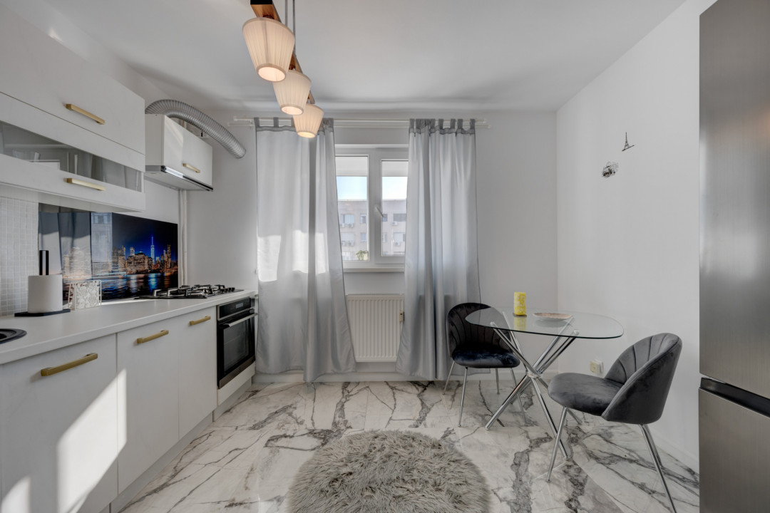 Apartament de 2 camere proaspăt renovat, 5 min de metrou, prima închiriere!