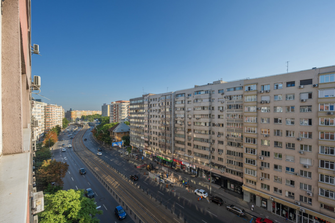 Apartament de 2 camere proaspăt renovat, 5 min de metrou, prima închiriere!