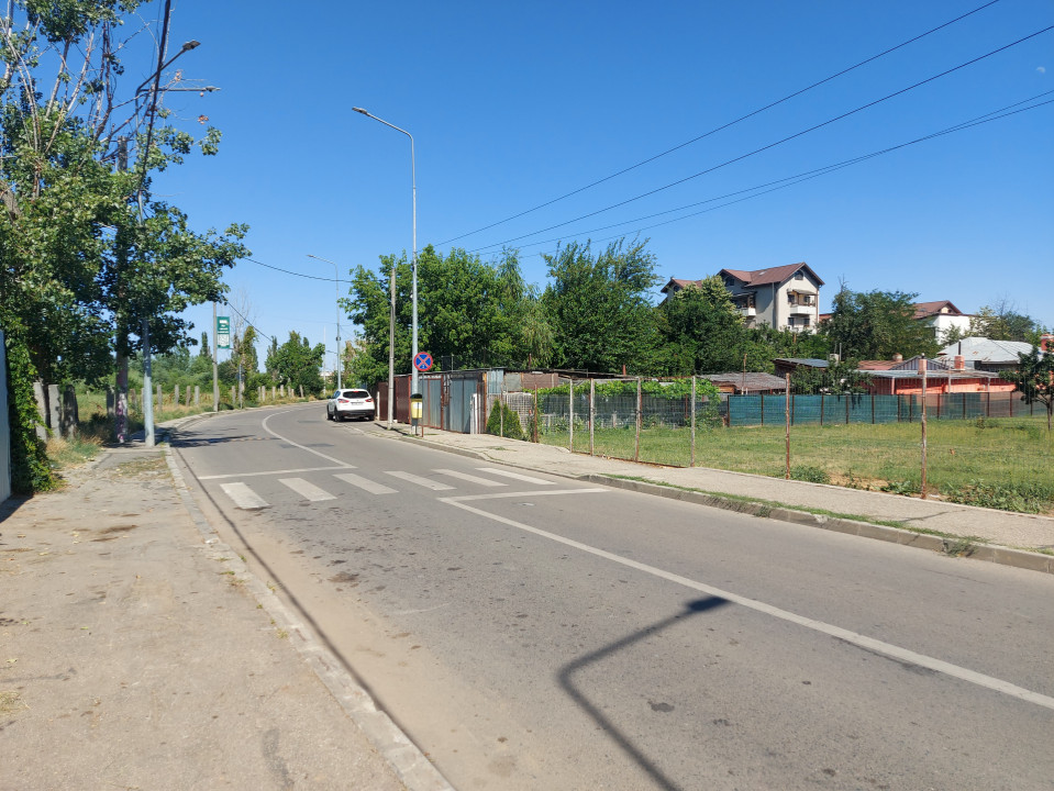 Teren de 702mp cu 24m deschidere situat pe Bd. Laminorului! 