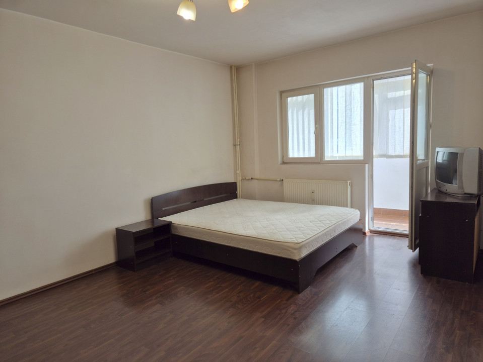 Apartament 2 camere decomandat, bloc 1981, 2 min metrou Gorjului!