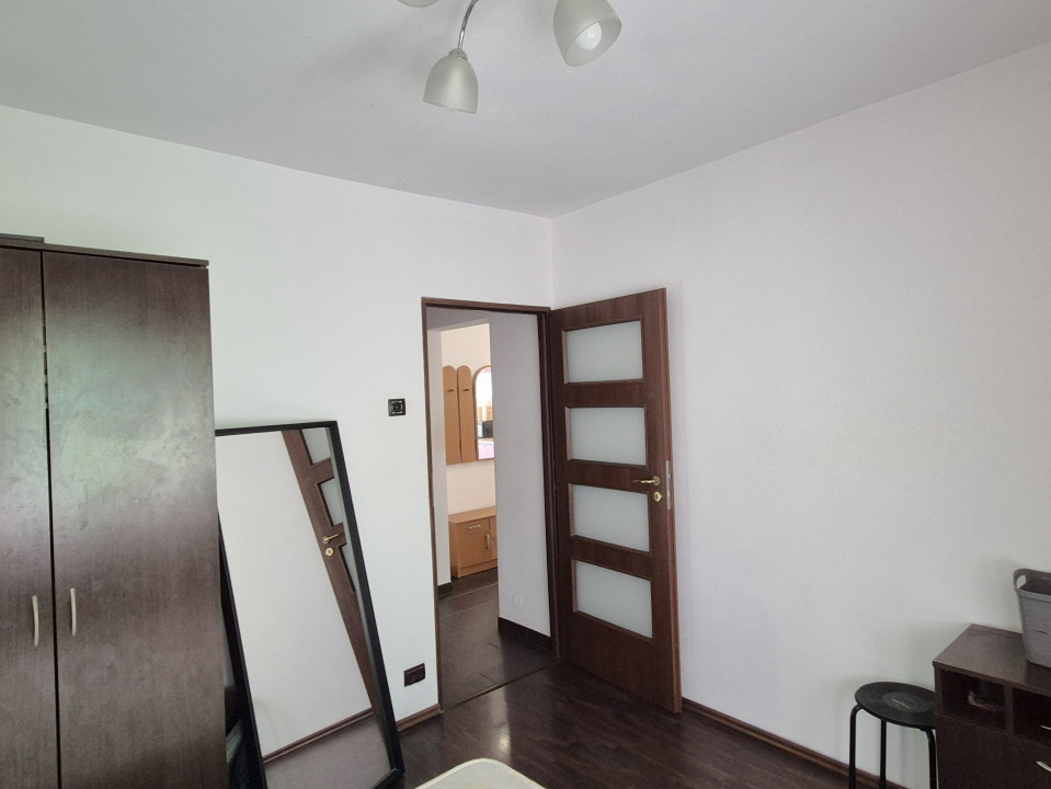 Apartament 2 camere decomandat, bloc 1981, 2 min metrou Gorjului!