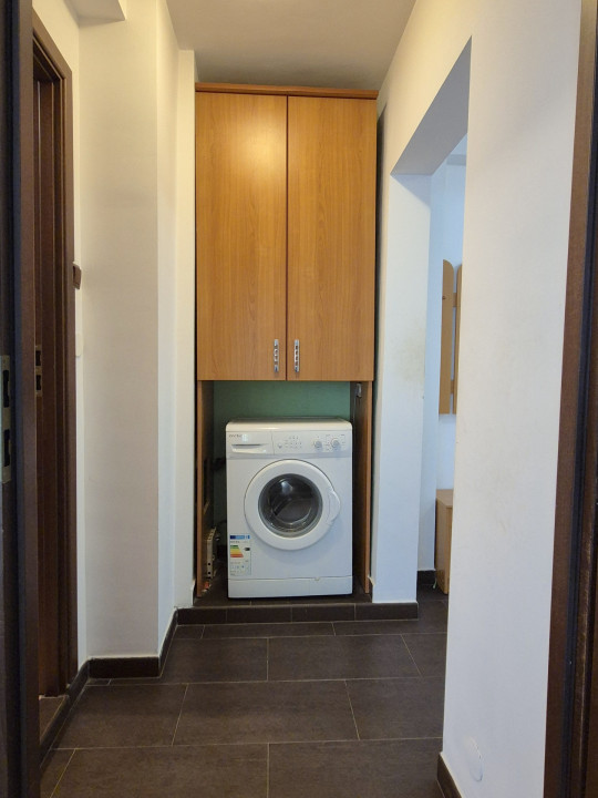Apartament 2 camere decomandat, bloc 1981, 2 min metrou Gorjului!