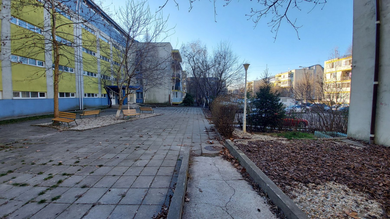 Închiriere apartament spațios de 2 camere, Metrou Valea Ialomiței!
