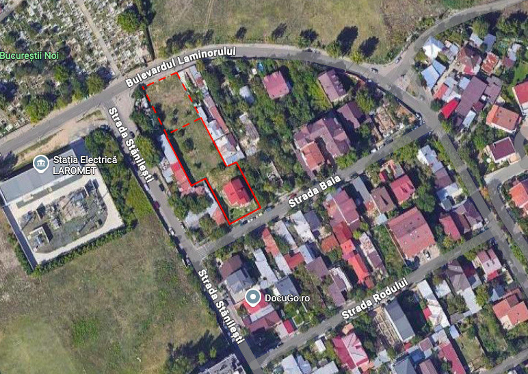 O proprietate imobiliară deosebită, formată din casă și mult teren! 