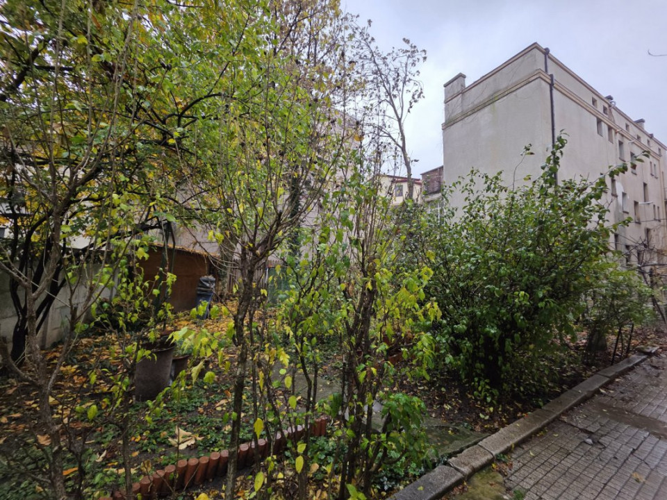 Apartament in Vila, 5 camere,  Alexandru Philippide 4, de renovat