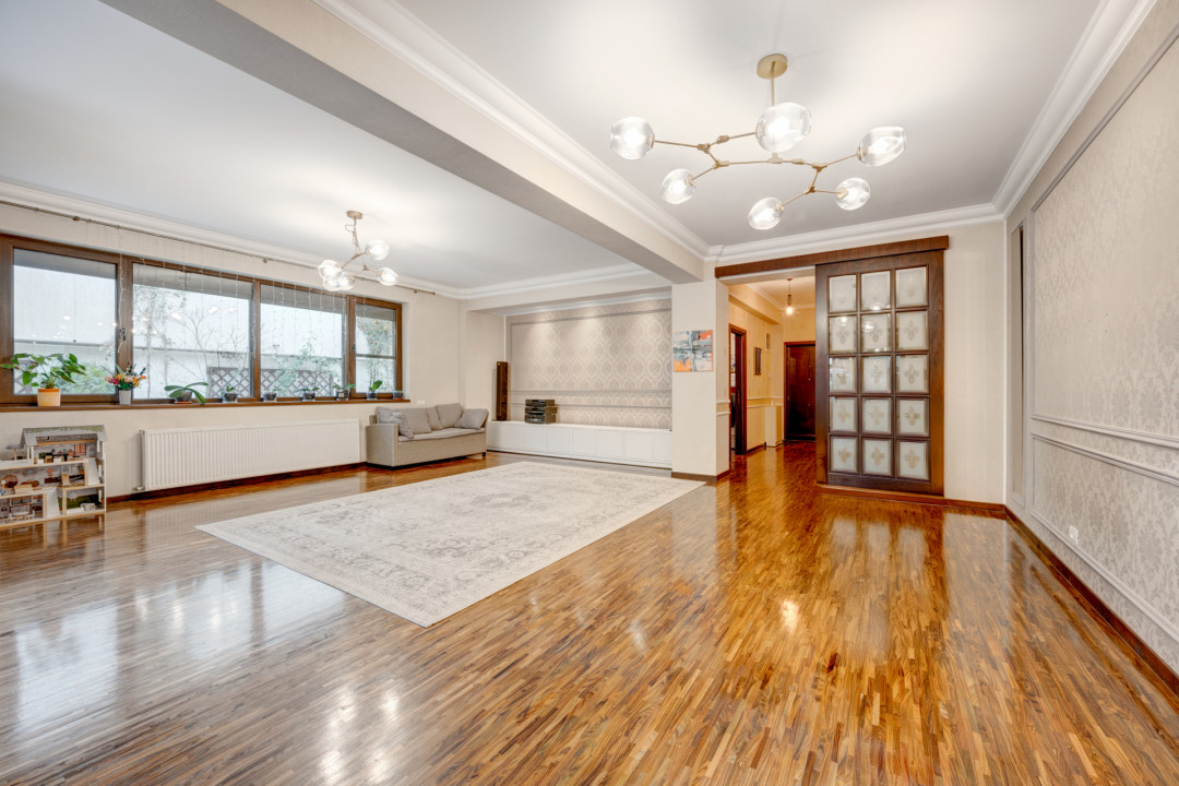 Apartament 170mp utili, 77mp curte și 3 locuri parcare, Parc Bazilescu!