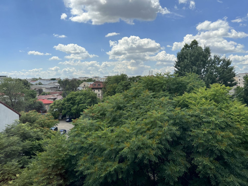 Apartament decomandat de 2 camere, bloc 2017, Dr. Iacob Felix - Victoriei!