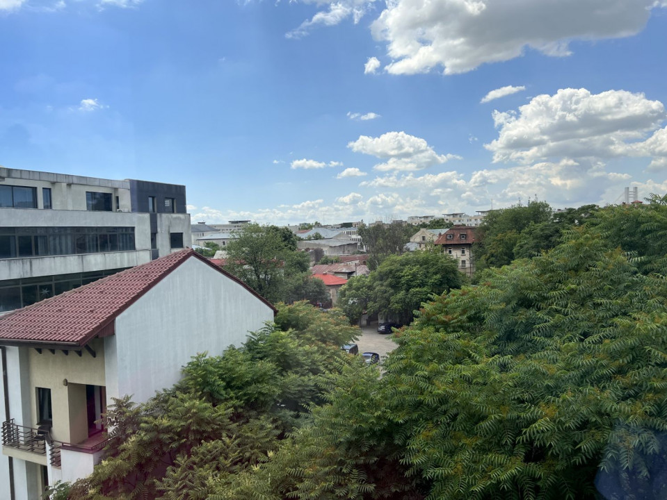 Apartament decomandat de 2 camere, bloc 2017, Dr. Iacob Felix - Victoriei!