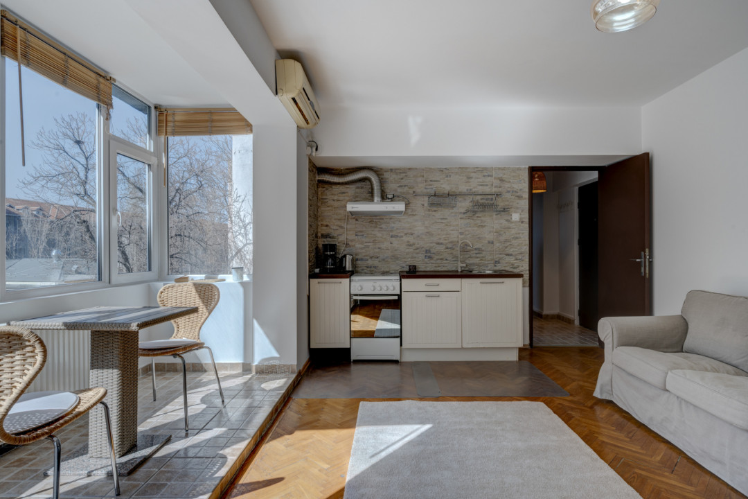 Garsonieră plină de lumină, Știrbei Vodă - Sala Palatului!