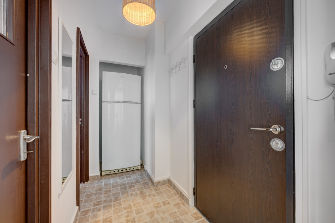 Garsonieră plină de lumină, Știrbei Vodă - Sala Palatului!