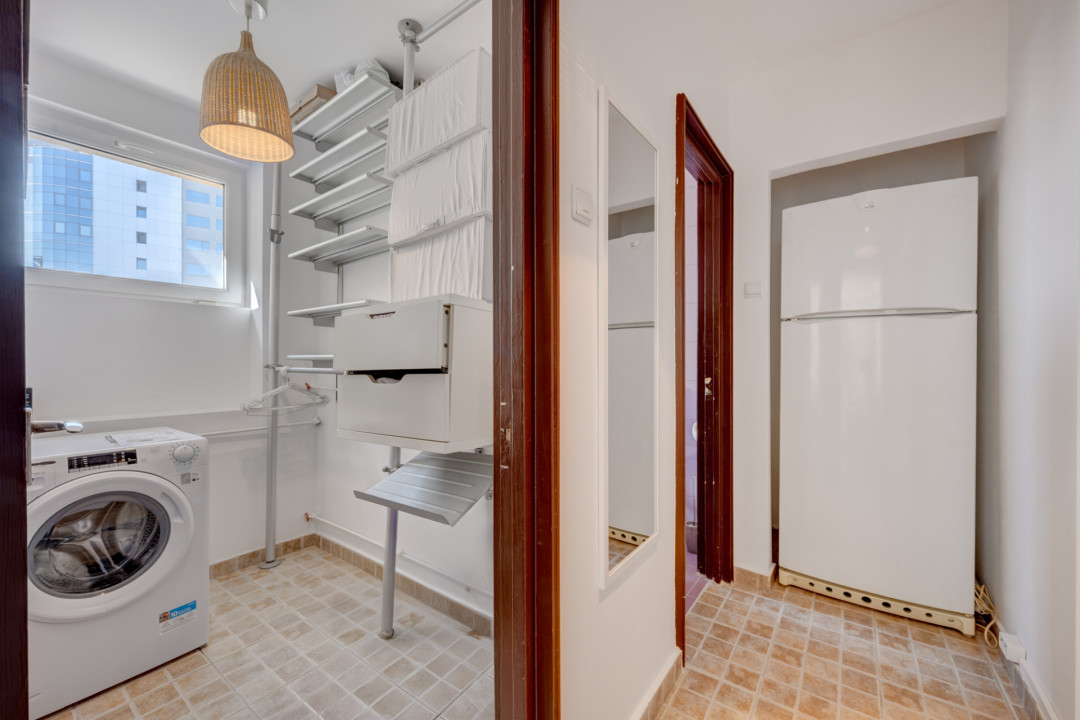 Garsonieră plină de lumină, Știrbei Vodă - Sala Palatului!