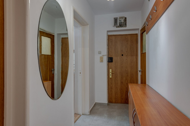 Apartament luminos si proaspat renovat, bloc H, Titan - Parc IOR!